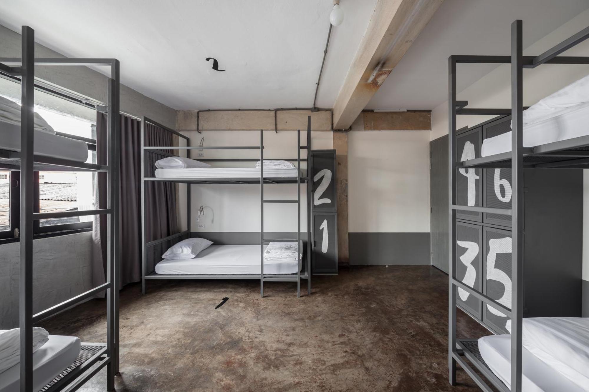 Thunder Bird Hostel Чиангмай Экстерьер фото